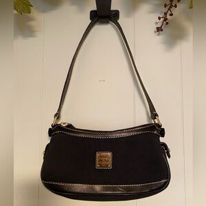 EUC Dooney and Bourke Elegant Black Shoulder Bag